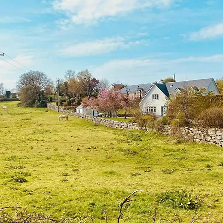 - 1 Bed Guest Flat Galway