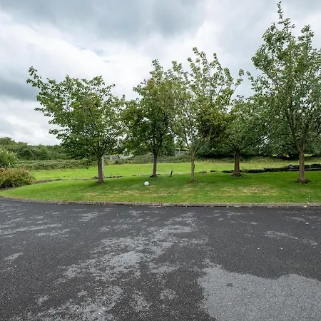 - 1 Bed Guest Flat