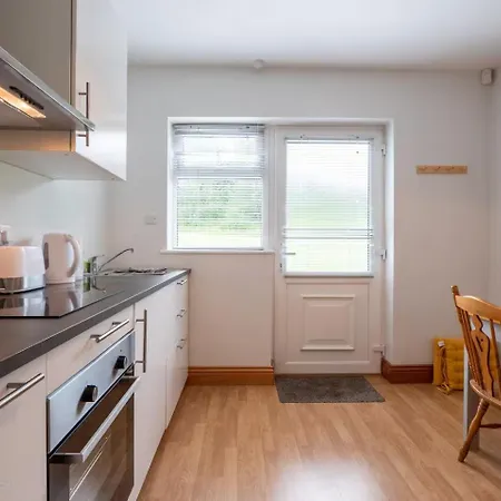 - 1 Bed Guest Flat Apartament *